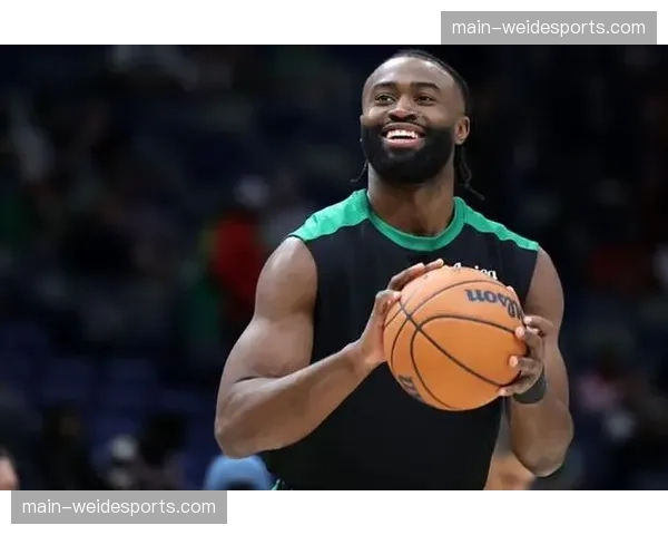 杰伦布朗使用率35.1%联盟第三 凯尔特人关键球战术向其倾斜明显